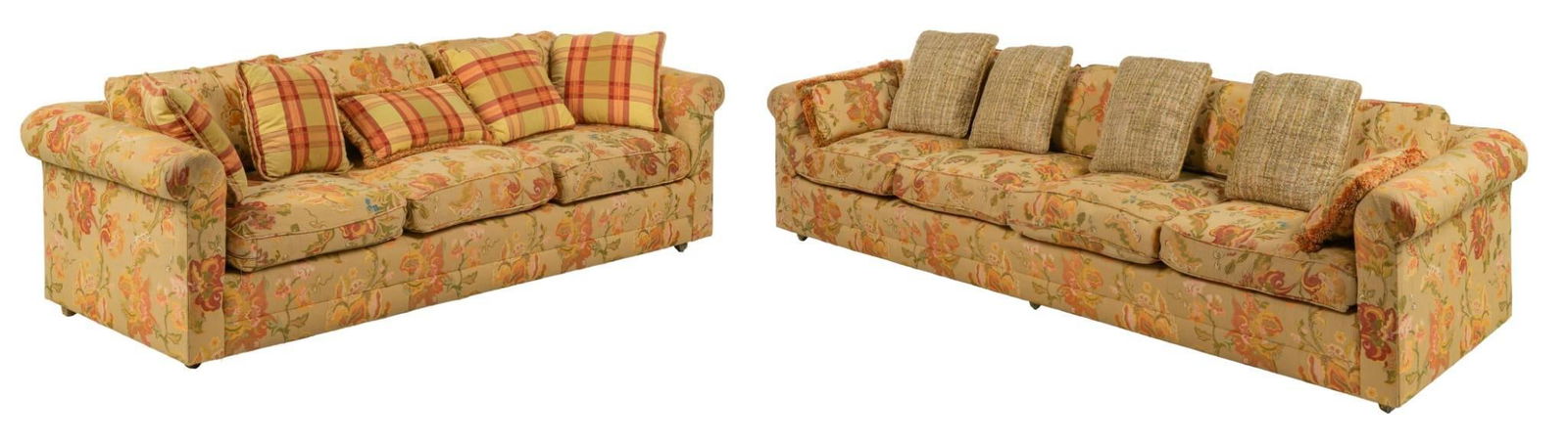 Vikki Carr | Cottage Style Sofas (1 of 12)