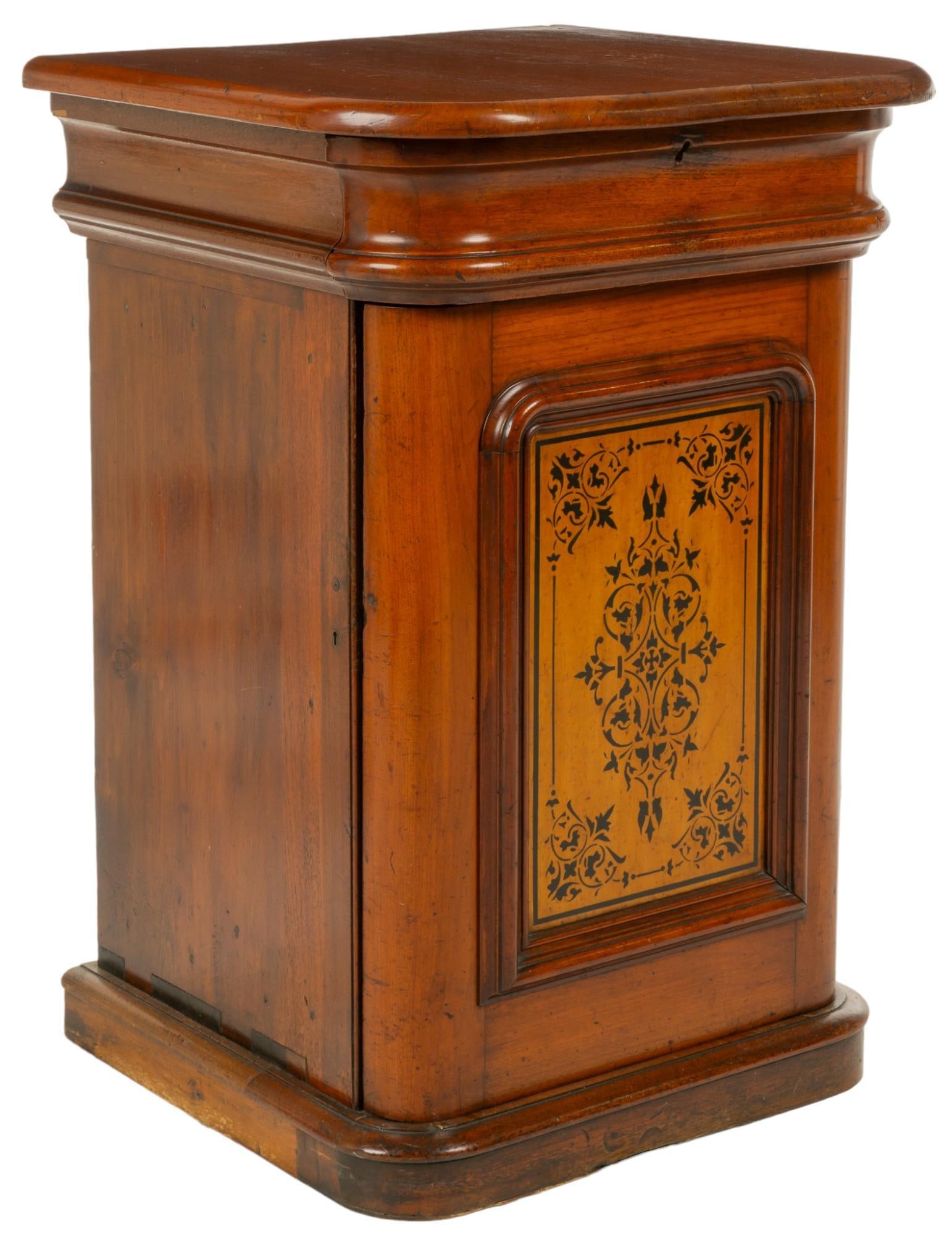 Vintage Cabinet (1 of 8)