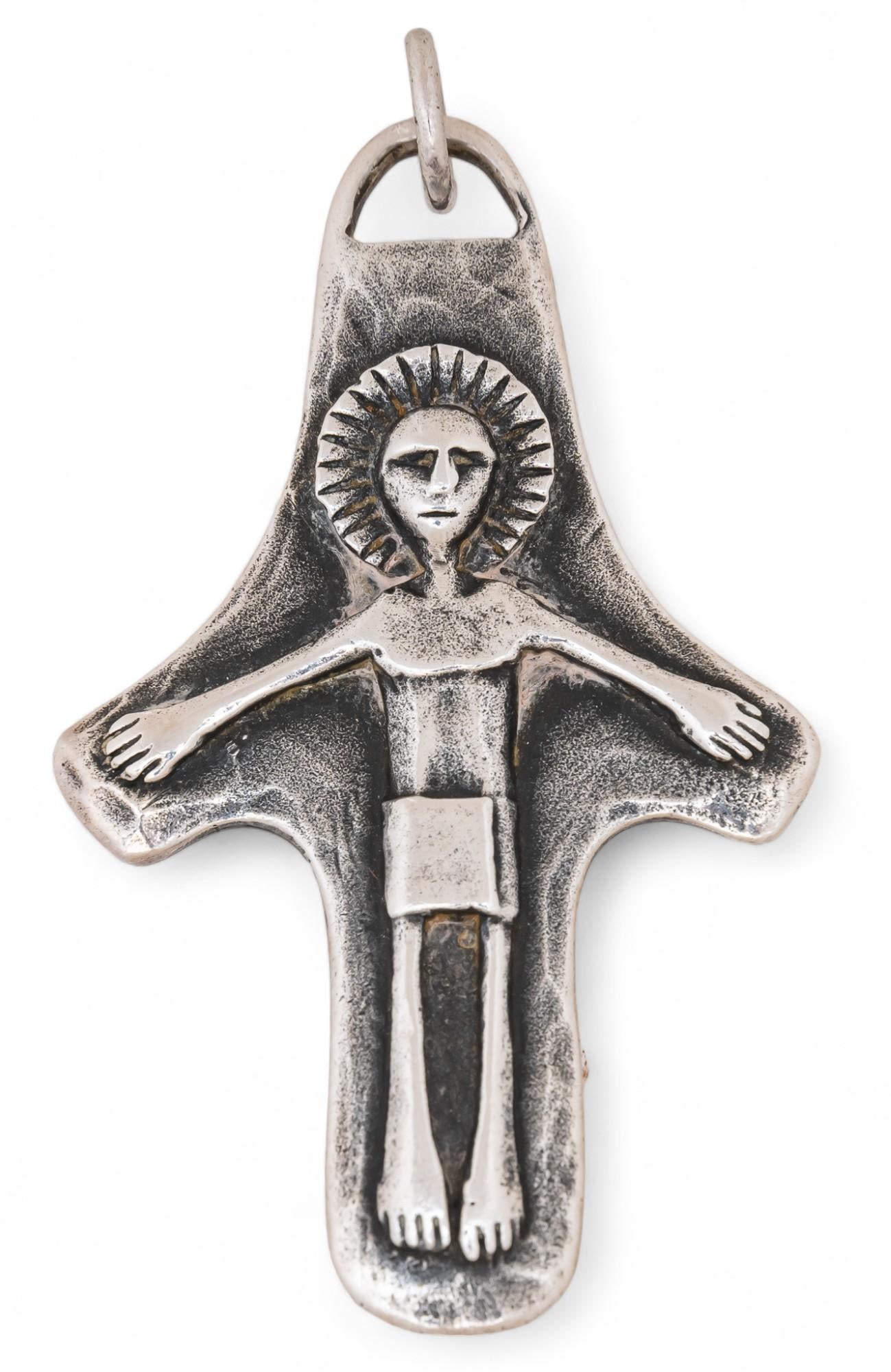 Vintage James Avery Sterling Silver Crucifixion Pendant (1 of 4)