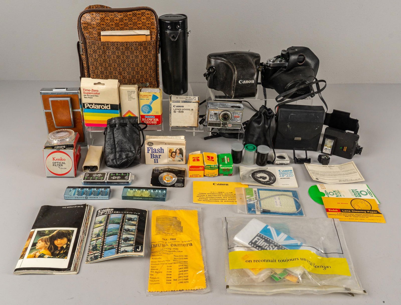 Collection of Vintage Cameras and Accessories (1 of 15)