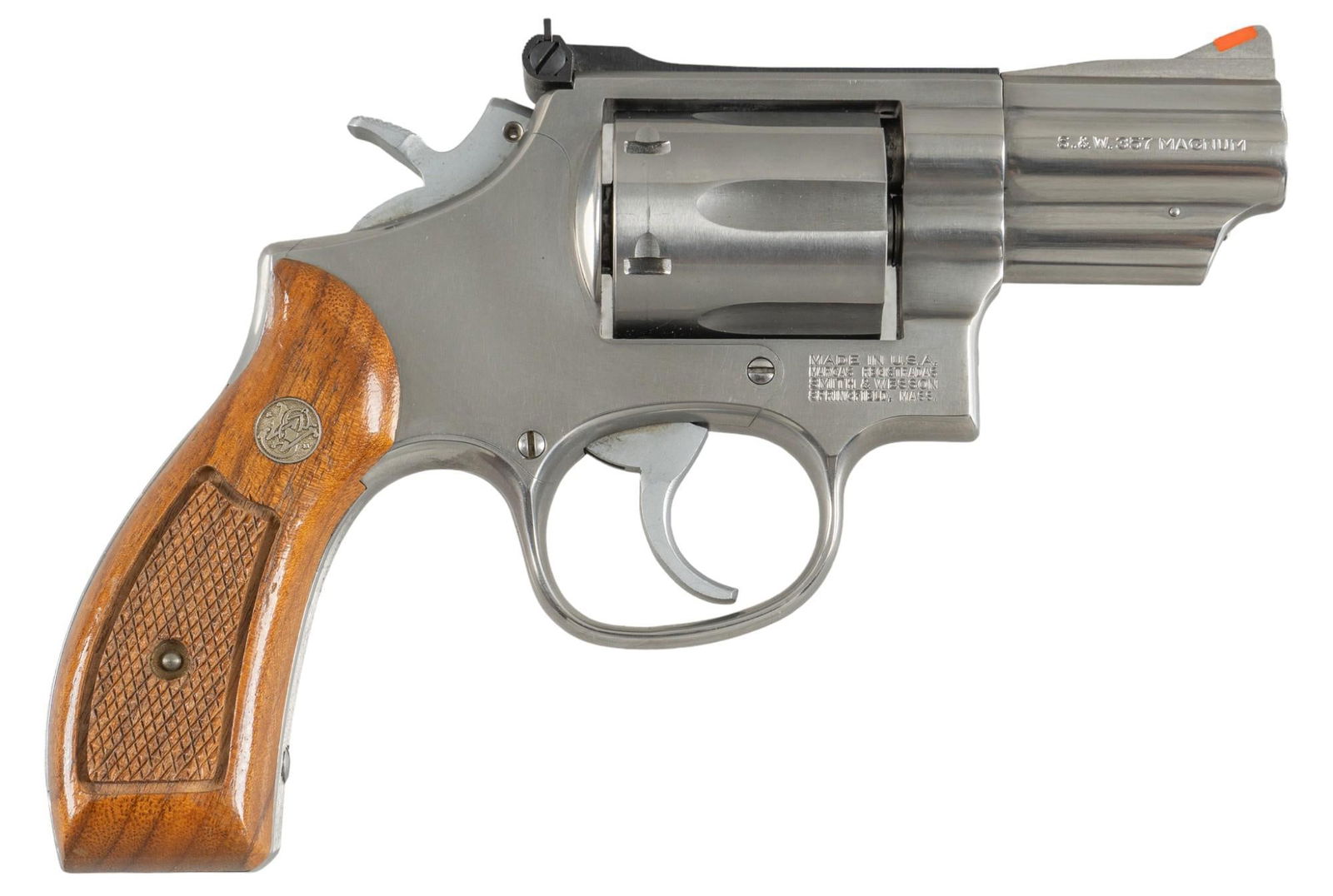 Smith & Wesson Model 66-2 357 Magnum Revolver: Serial: ANR9493 Manufacturer: Smith & Wesson Model: 66 Caliber: 357 Magnum Barrel length: 2.5 in. OAL: 7.5 in. Condition: Very Good: Walnut grips have very light handling marks with excellent fini