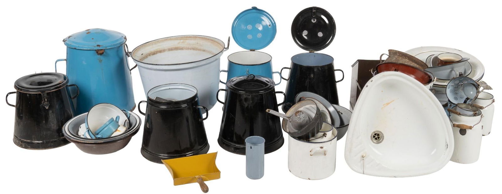 Collection of Enamelware (1 of 11)