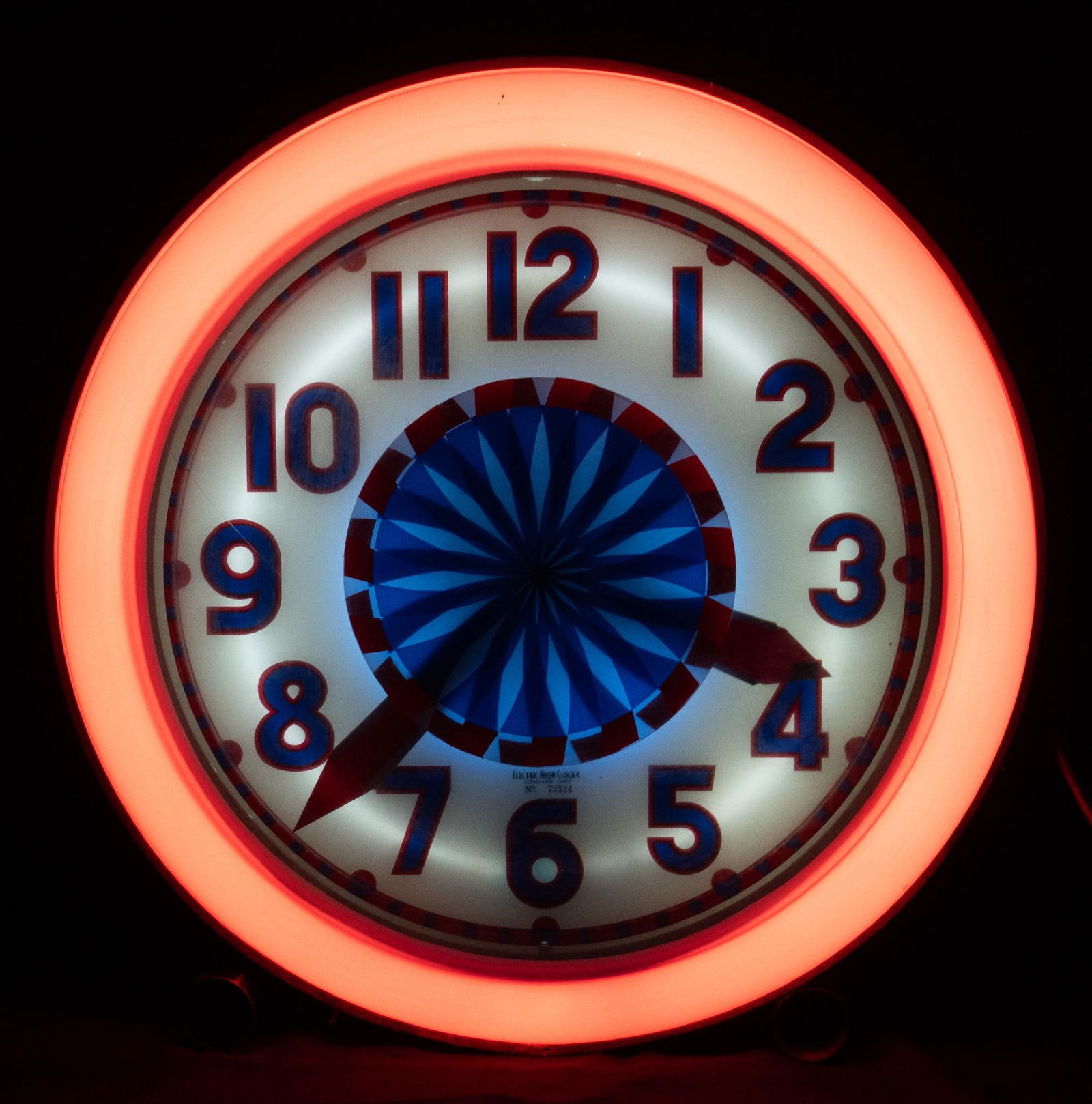 Cleveland Electric Pinwheel Neon Clock (1 of 6)