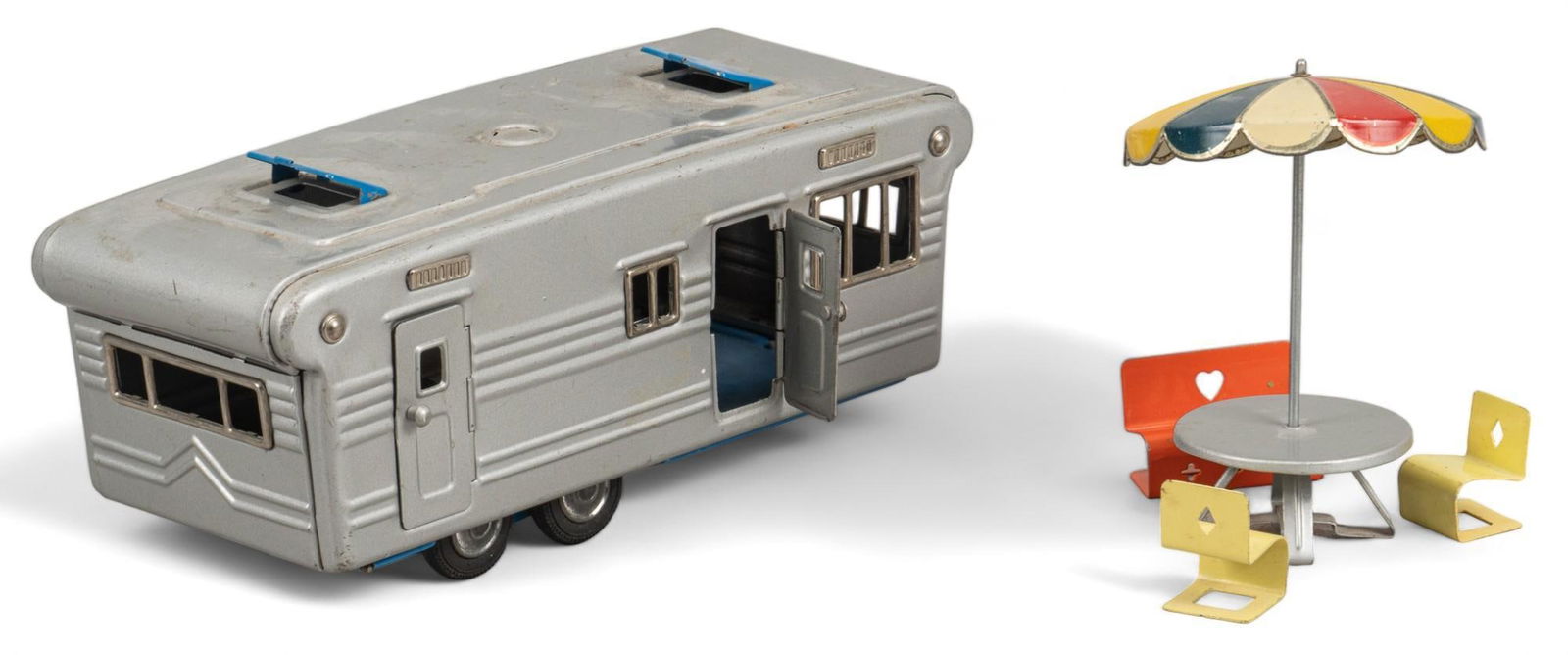 Vintage Toy Travel Trailer with Picnic Set (1 of 6)