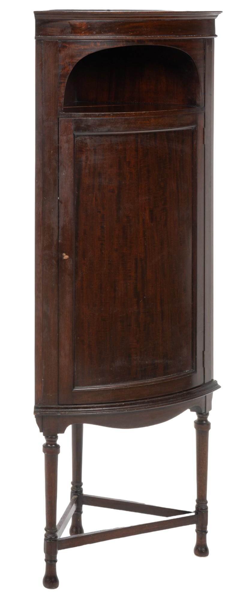 Georgian Corner Cabinet (1 of 6)