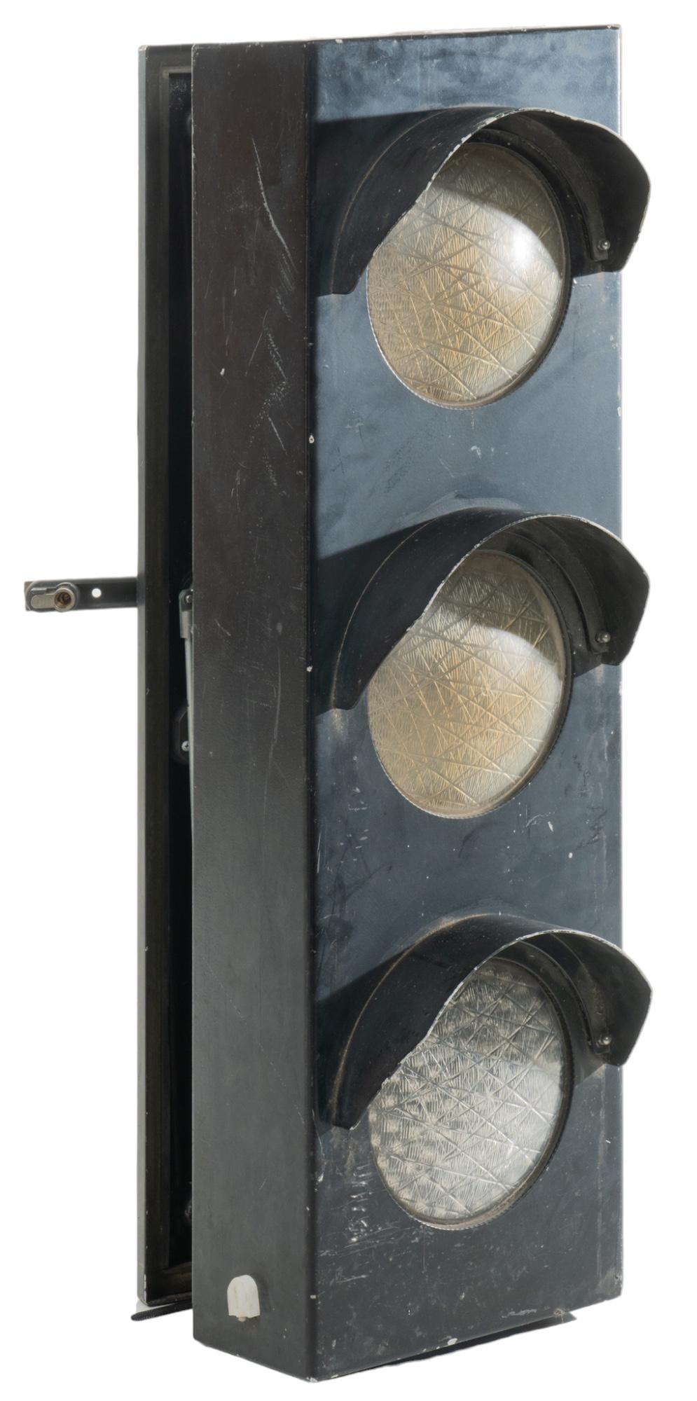 Vintage Metal British Traffic Light (1 of 9)