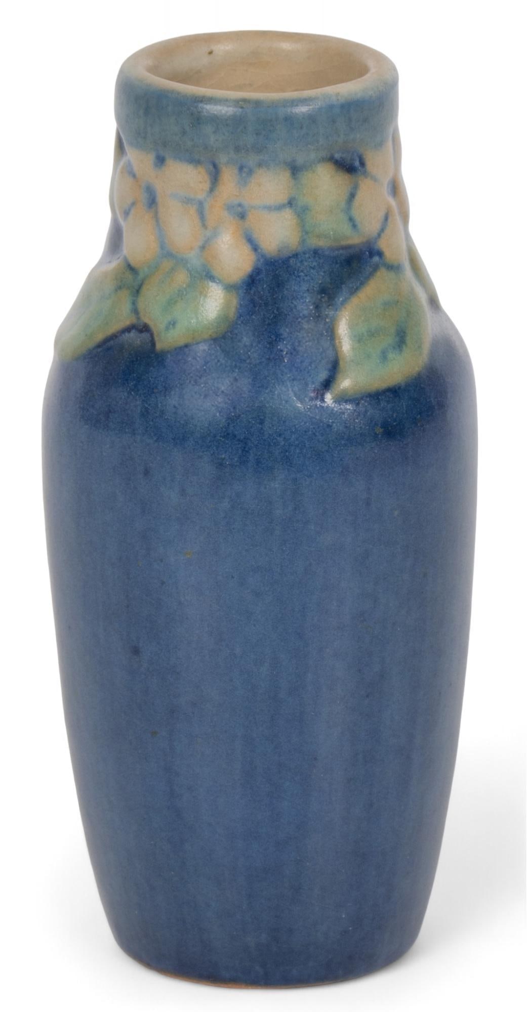 Newcomb Pottery New Orleans, Small Vase (1 of 5)