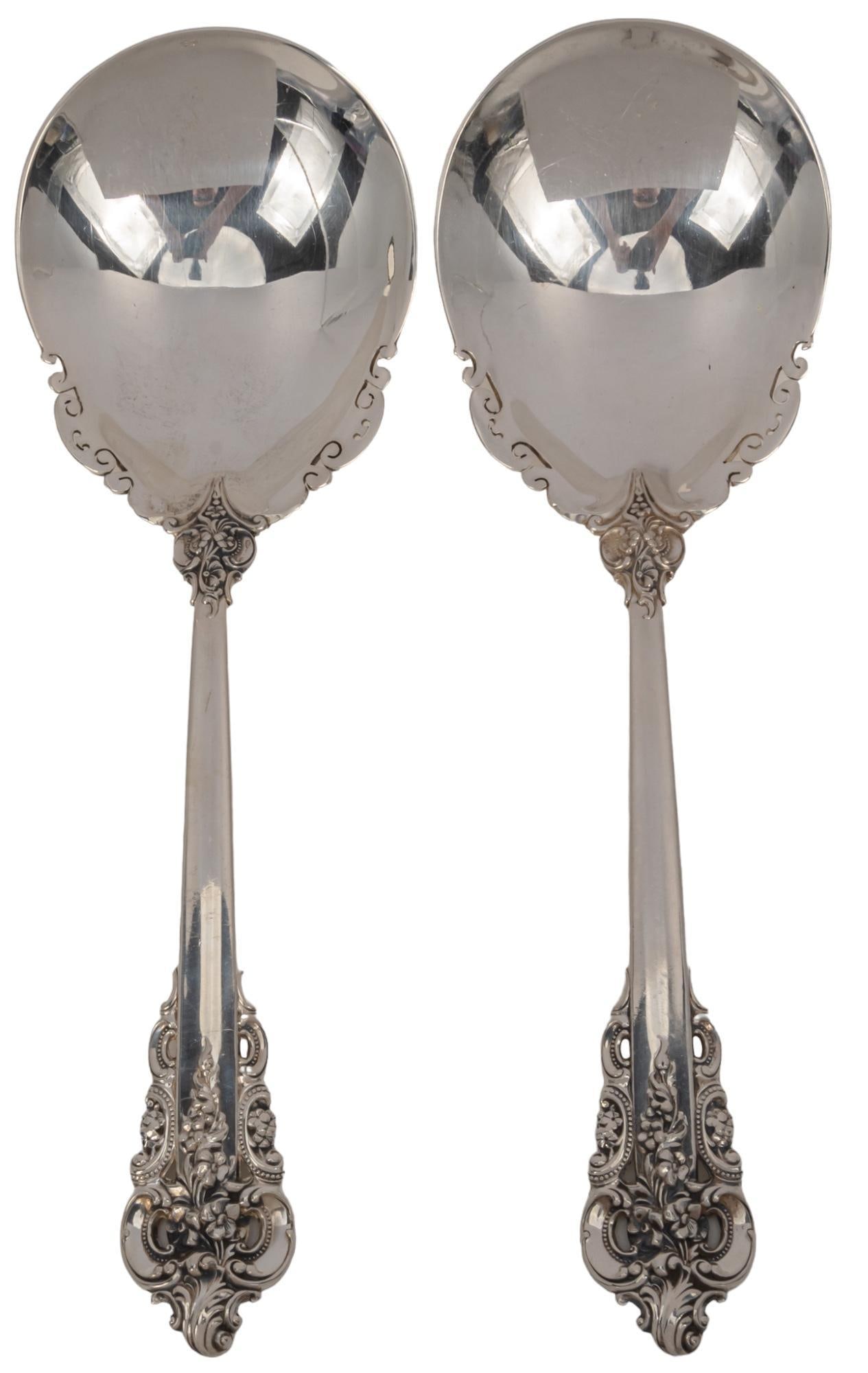 Set of (2) "Grand Baroque" By Wallace Silversmiths Salad Spoons: Set of two "Grand Baroque" salad spoons, marked "Wallace sterling" Total weight: 8.96 ozt Shipping available for this lot through our partner 4CL; please request a shipping quote at