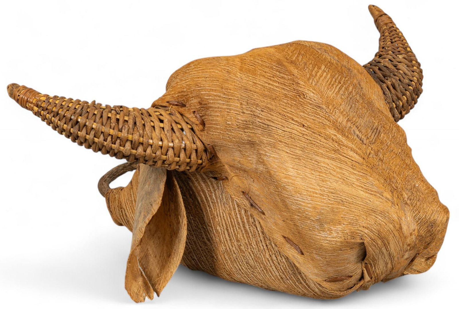 Wall-Hanging Bull Wicker Basket (1 of 7)