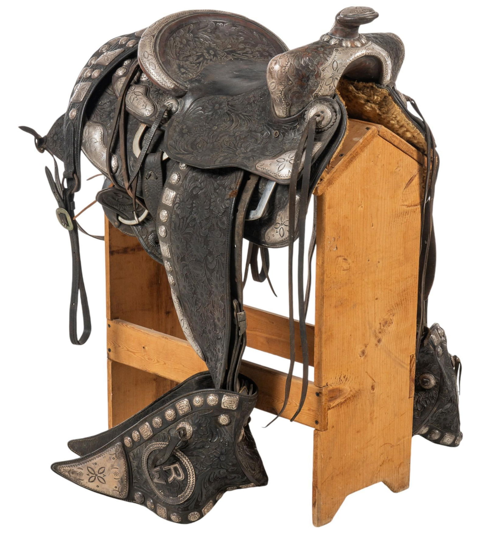 1947 Doc Williams Parade Saddle and Accessories (1 of 13)