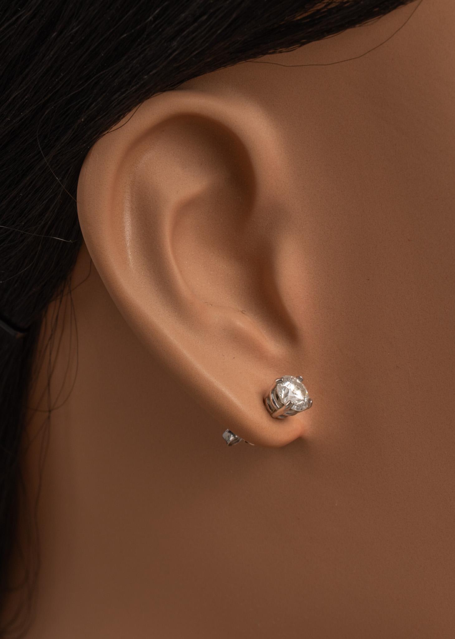 Single 14K White Gold Diamond Stud Earring (1 of 1)