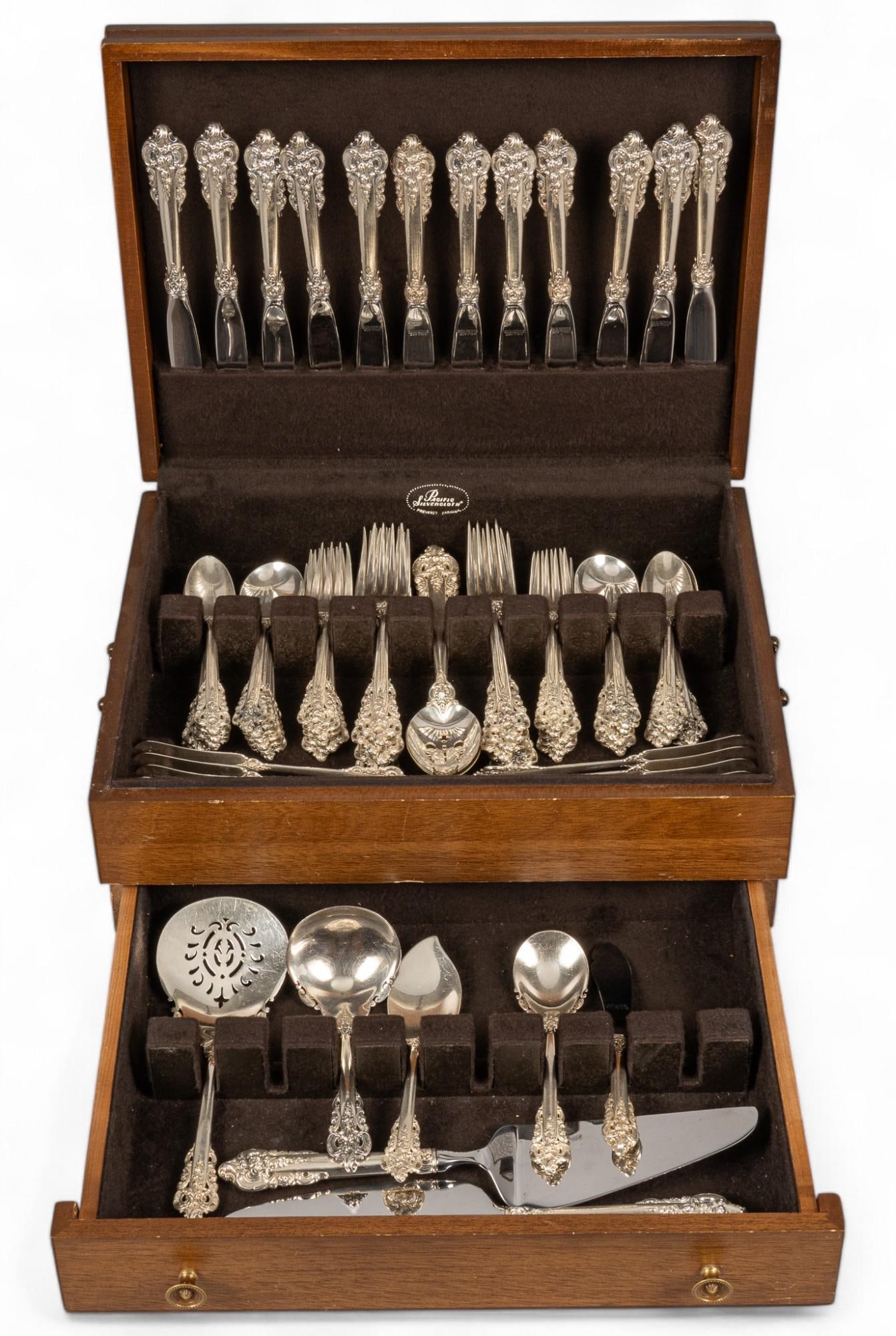 "Grande Baroque" By Wallace Silversmiths Sterling Silver Flatware set: "Grand Baroque" by Wallace Silversmiths sterling silver flatware set of 82 pc, service for 12, no monogram or removal Includes: 12 dinner knives 9 1/8 in. 12 dinner forks 8 in. 12 luncheon f