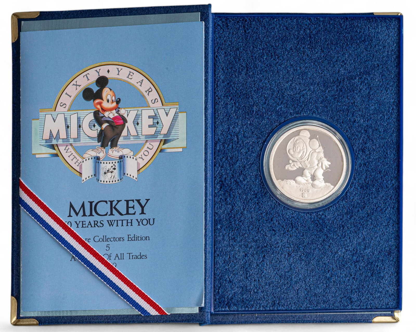 1969 Collectors Mickey Mouse 1 ozt Fine Silver Coin: 1969 collectors Mickey Mouse one ozt fine silver coin, with velvet case and box