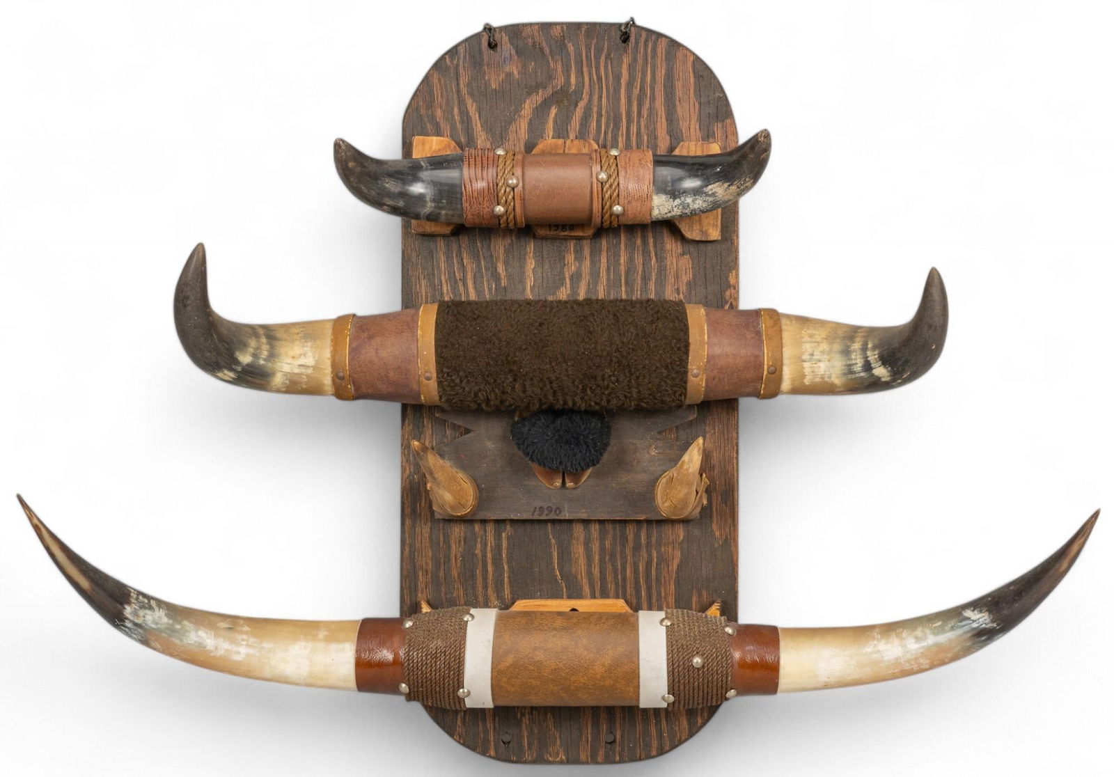 Three-Tiered Steer Horn Display (1 of 11)