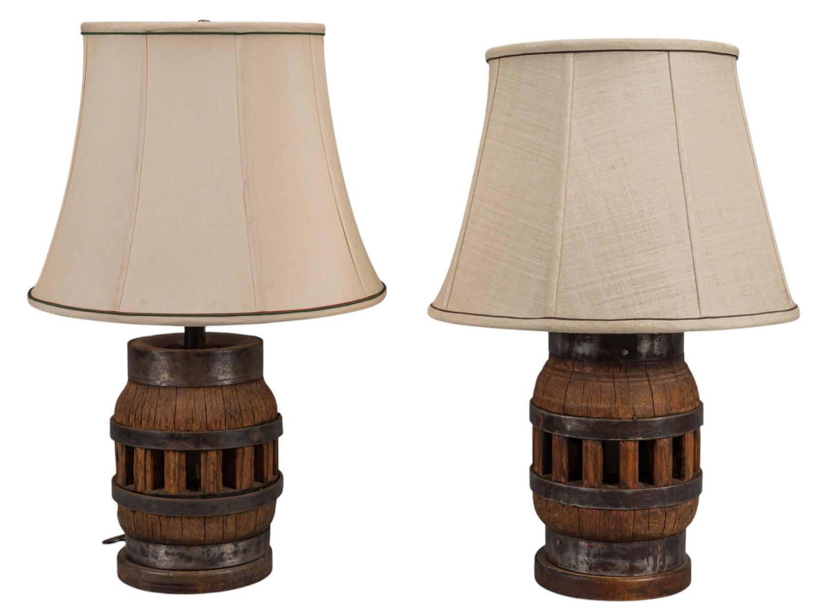 Pair of Wagon Wheel Hub Lamps (1 of 9)