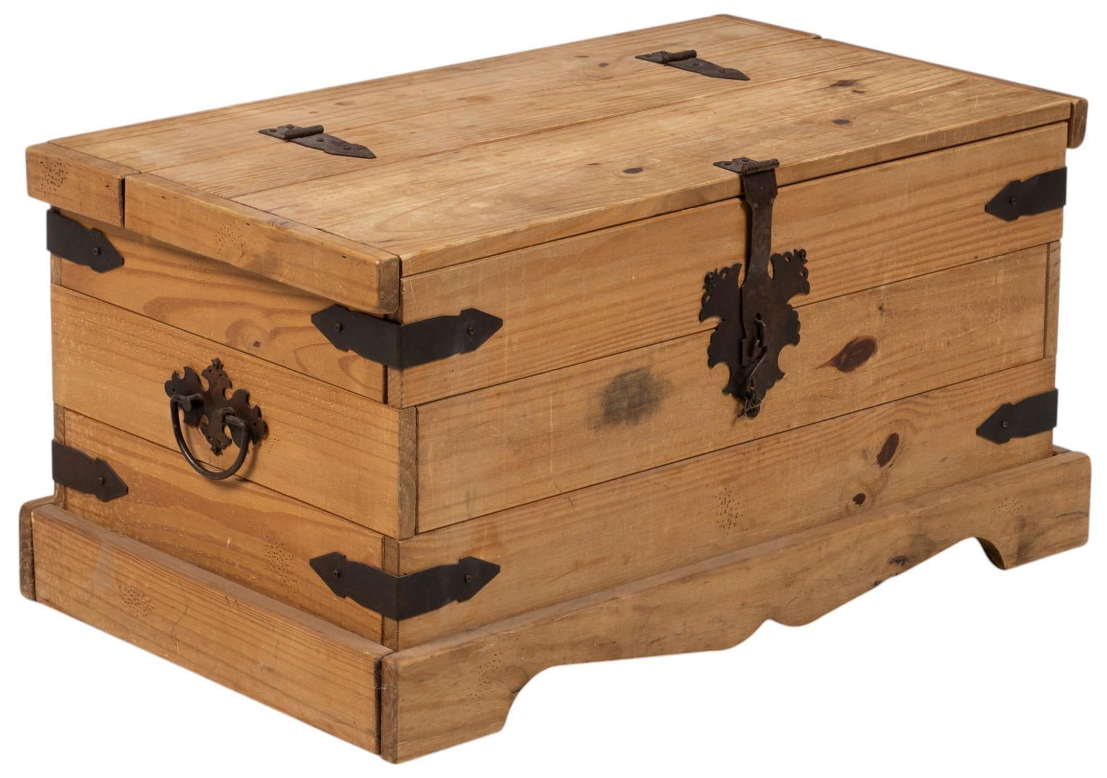 Wooden Storage Trunk (1 of 7)
