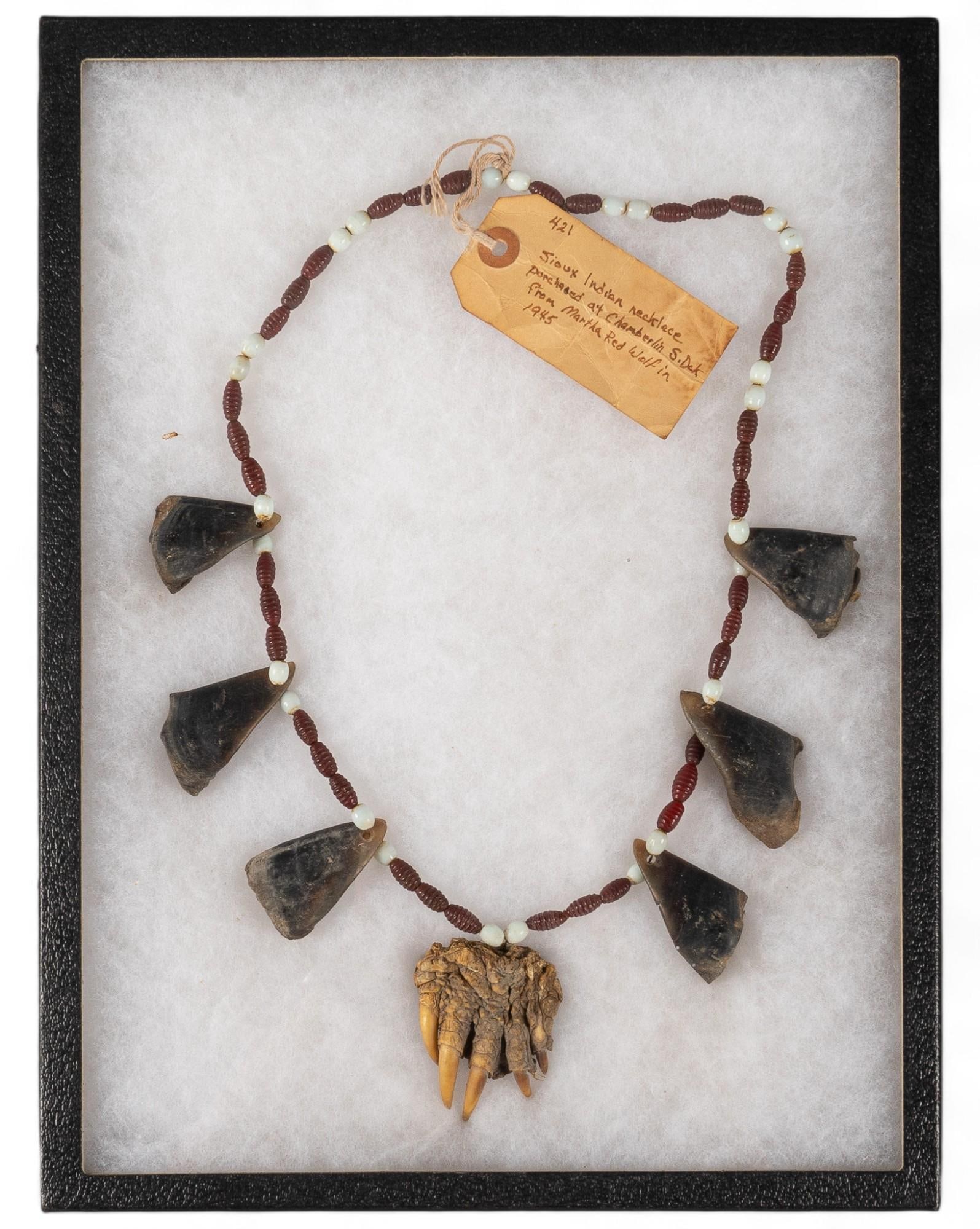 Sioux Native American Deer Hoof and Turtle Claw Beaded Necklace (1 of 4)