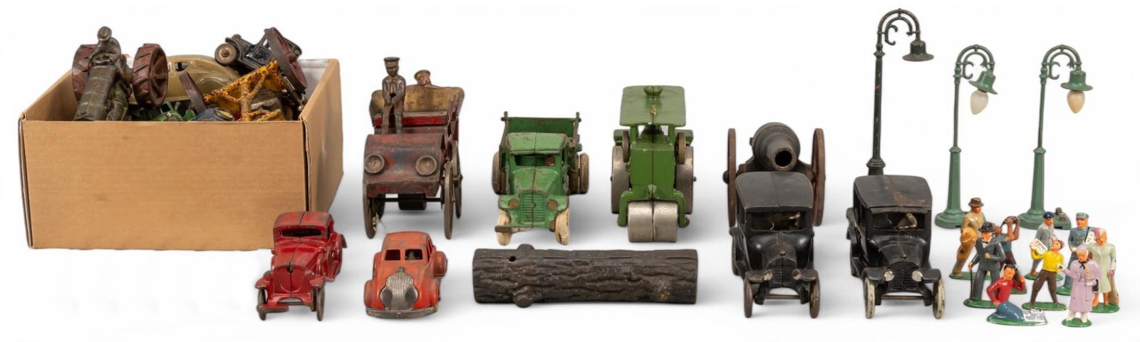 Large Collection of Cast Iron Toys (1 of 10)