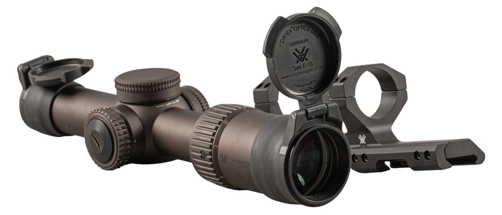 Vortex Razor HD II 1-6x24 Scope: Includes: -Vortex Razor HD II 1-6x24 Scope (JM-1 BDC Reticle) -Factory cardboard box -Cantilever Mount -Defender Size E-10 Flip Cap Provenance: A Georgetown, Texas estate