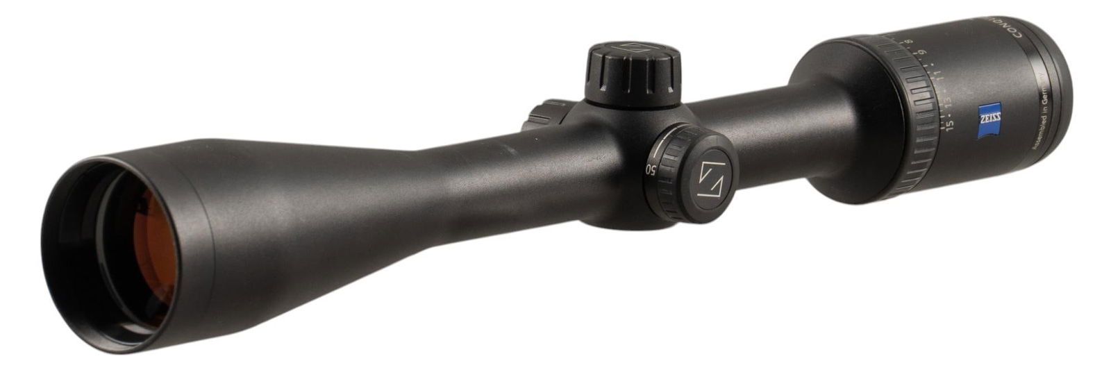 Zeiss Conquest HD5 3-15x42 Scope: Includes: -Zeiss Conquest HD5 3-15x42 (Reticle 82) -Factory Cardboard Box Provenance: A Georgetown, Texas estate