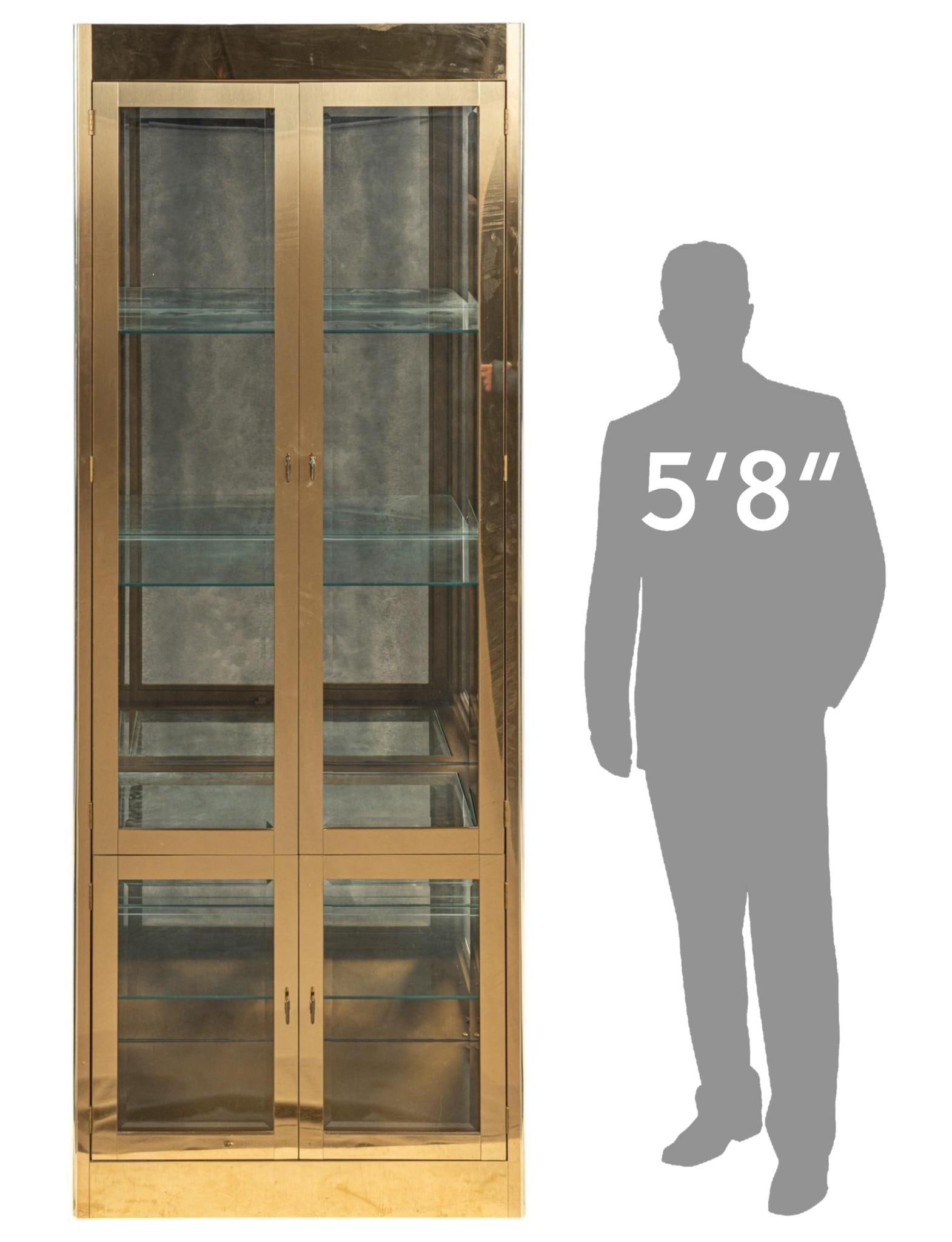 Mastercraft Brass Display Cabinet (1 of 7)