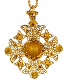18K Cross Pendant Necklace