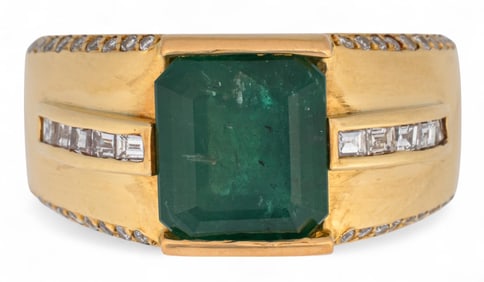 18K 7.23 ct Emerald and Diamond Ring