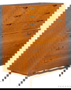 American of Martinsville, Mid-Century Dresser: Mid-century dresser by American of Martinsville, with three drawers on top portion with hollowed pulls, above three drawers with two metal pulls each, on stretchered pin legs, marked by makerheight 45