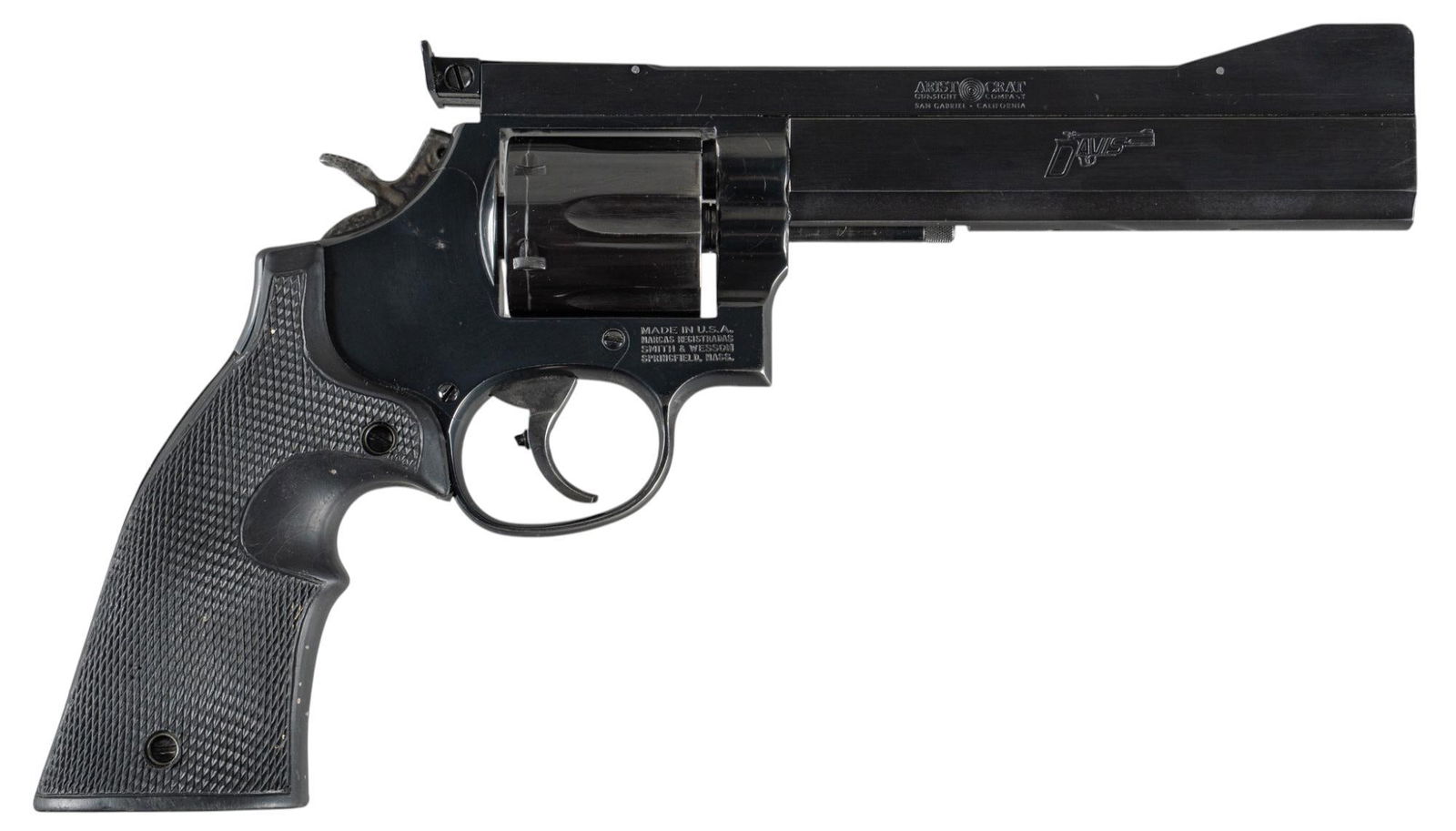 Bill Davis Custom Smith & Wesson 586 357 Magnum Revolver: Serial: ABT6929 Manufacturer: Smith & Wesson Model: 586 Caliber: 357 Mag Barrel length: 6 in. OAL: 12 in. Condition:Â Good; rubber grips have moderate wear; barrel & frame have moderate wear