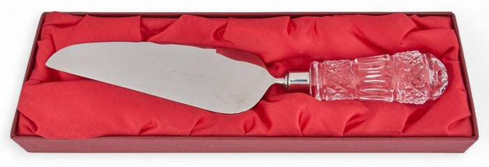 Tudor Crystal Handle Serving Piece
