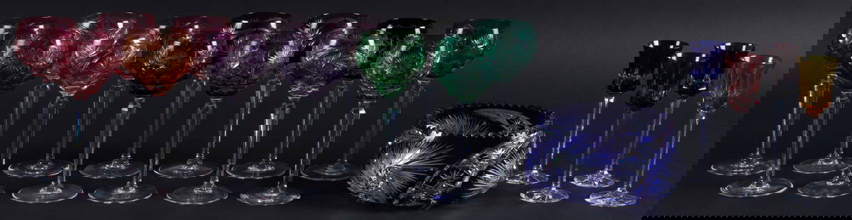 (17) Pieces of Clear to Cut Crystal: Seventeen pieces of clear to cut crystal, with two sets, and one bowl height 4 in. x diameter 8 in. / bowl Provenance: Property from The Cellars at The Pearl apartment of late anesthesiologist Dr. Rol