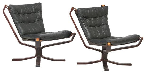 After Sigurd Ressell (NOR) Pair of Mid-Century "Falcon" Lounge Chairs: After Sigurd Ressell (Scandinavian) pair of &quot;falcon&quot; lounge chairs, dark green&nbsp;leather tufted upholstery, bentwood legs, suspension style seat height 31 in. x width 30 in. x depth 32 in