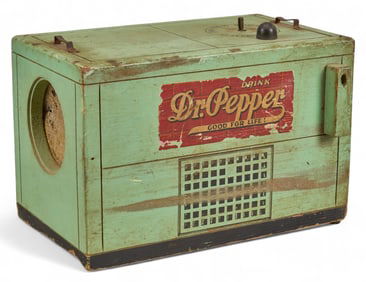 Vintage Dr. Pepper General Electric Radio, 1940s