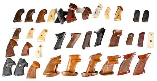 Lot of 33 Mixed Revolver & Pistol Grips