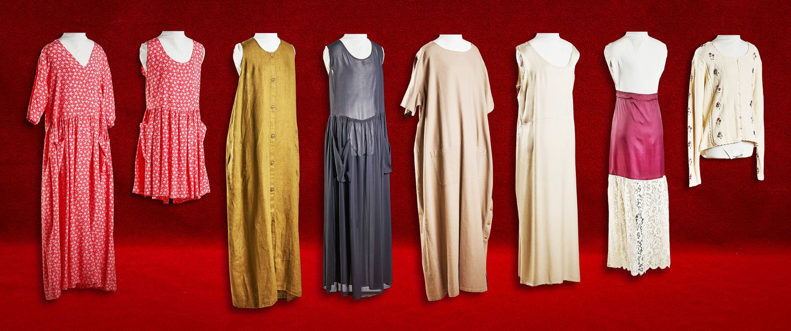 Shelley Duvall | Clothing: Collection of vintage clothing from the personal wardrobe of Shelley Duvall, (8) garments comprising a range of long dresses, jumpers and separates in neutral and understated tones, alongside a cream