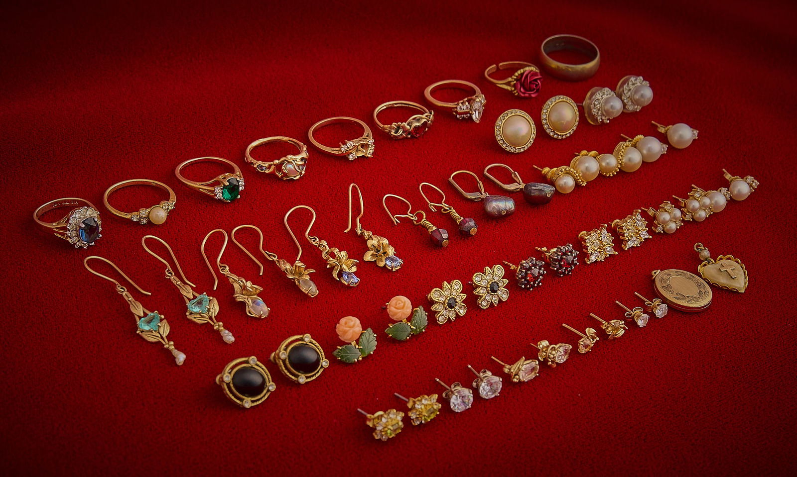 Shelley Duvall | Jewelry: Large quantity of earrings and rings, some gold examples and some examples with pearls and other gemstones, various motifs Provenance: Property from the personal estate of celebrated actress & pro