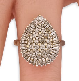 18K Diamond Ring