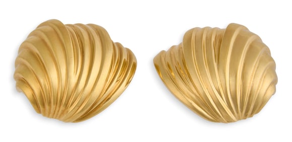 Van Cleef & Arpels 18K Gold Shell Earrings