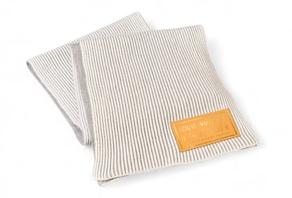 Louis Vuitton Gray Cashmere Knit Scarf