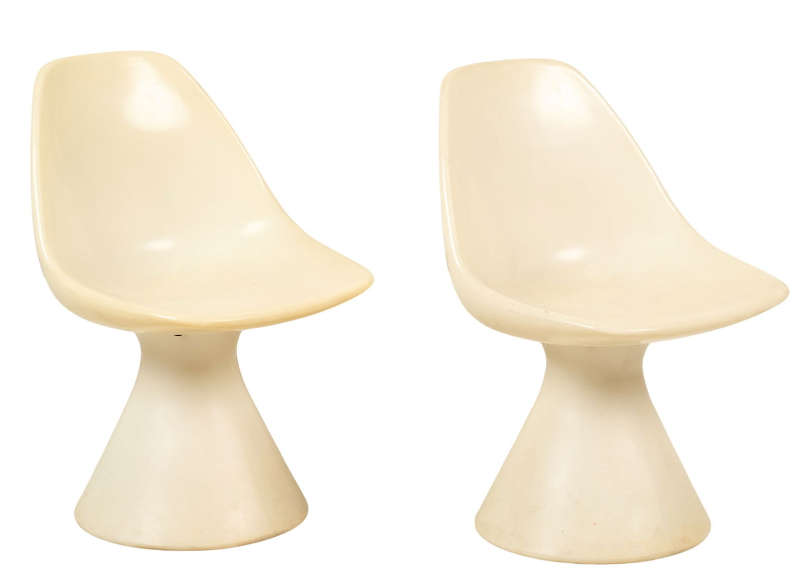 Pair of Maurice Burke for Arkana Chairs: Pair of Maurice Burke for Arkana cream fiberglass Mushroom Chairs, circa 1960s height 29 in. x width 19.5 in. x depth 21 in. / each Provenance: Property from a beautifully restored mid-cent