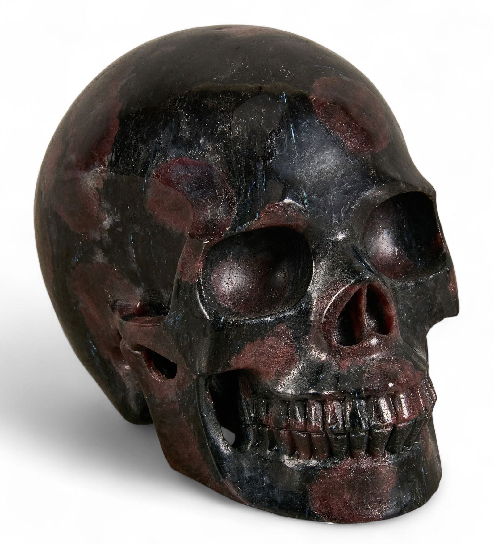 Carved Garnet Skull (1 of 4)
