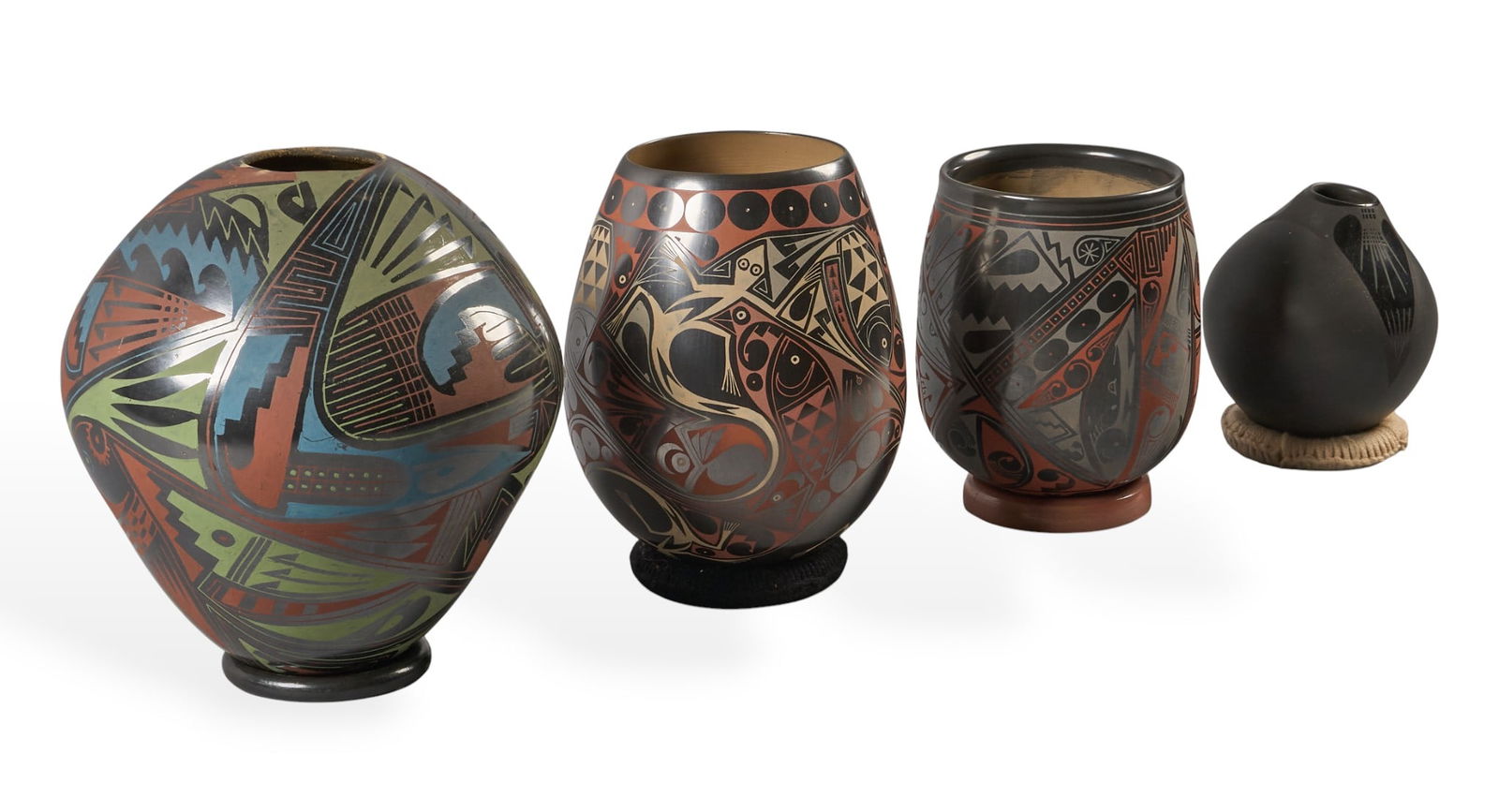 (4) Mata Ortiz Pottery Vessels - 4
