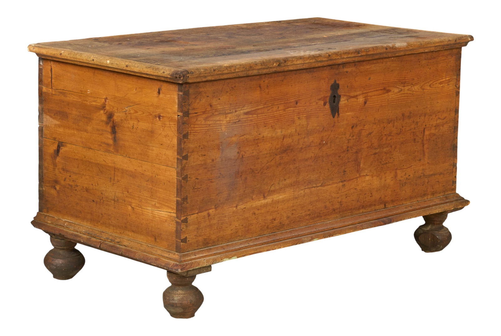 Rustic Chest: Rustic chest with dovetail construction, supported on bun feetheight 27.5 in. x width 49.5 in. x depth 26.5 in. 