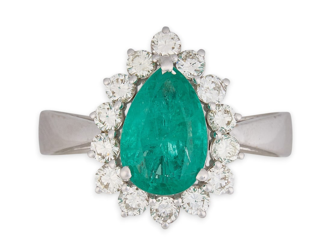18K Emerald & Diamond Ring (1 of 4)