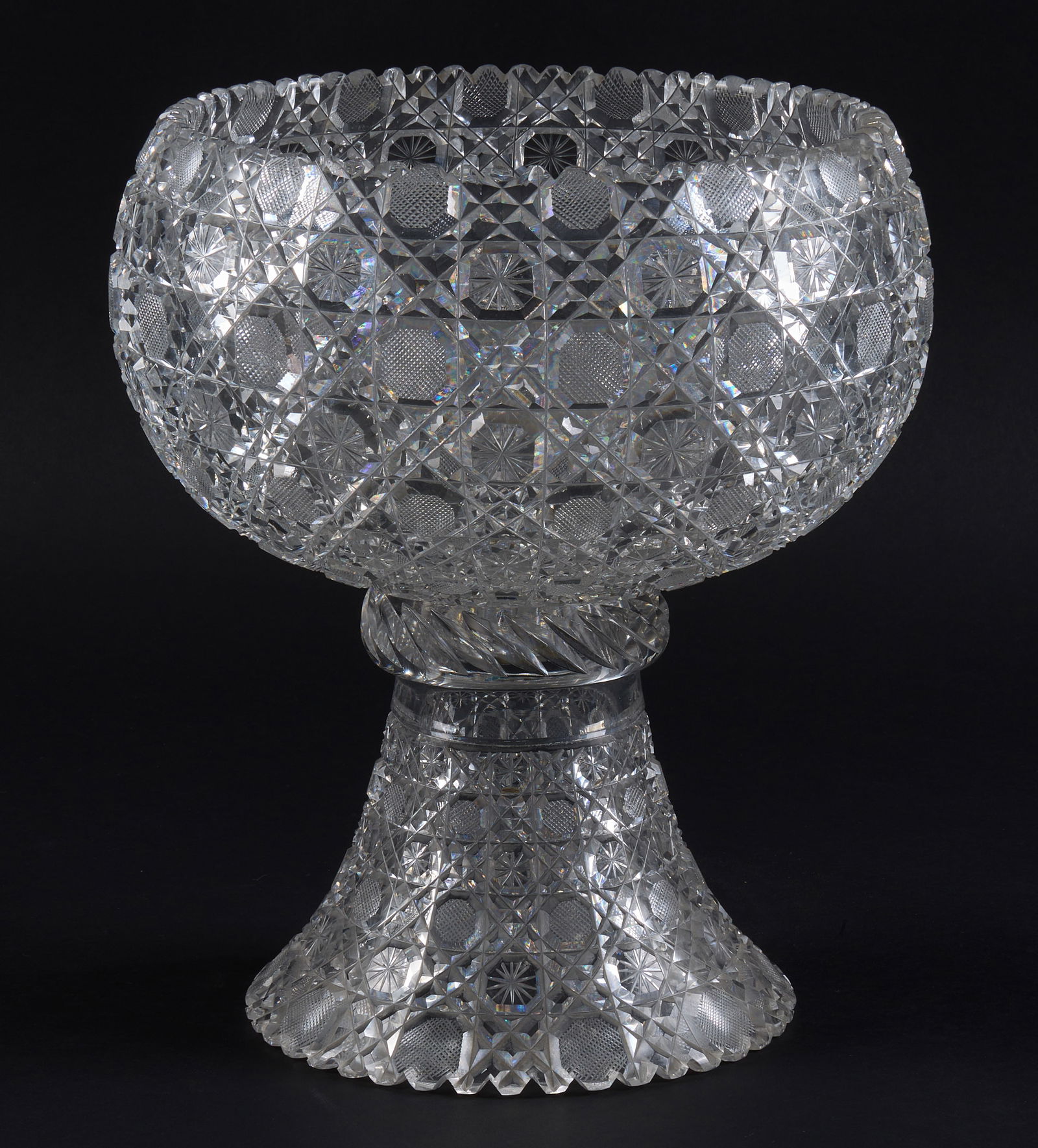 Crystal Bowl on Stand (1 of 5)