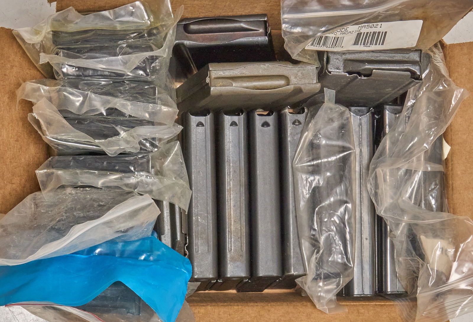 Lot of 26 Mixed 308/30-06 Magazines: Includes: -2 x FNAR 308 20-rd magazines -1 x DS Arms FAL 308 30-rd magazine -2 x BAR 1918 30-06 20-rd magazines -5 x mixed maker FAL 308 20-rd magazines -5 x HK G3 308 20-rd m