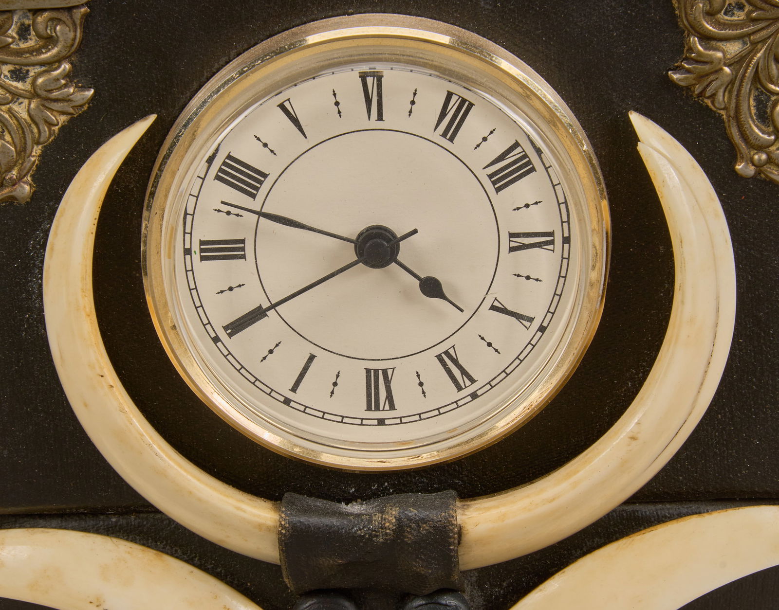 Steer Horn Desk Clock - 3