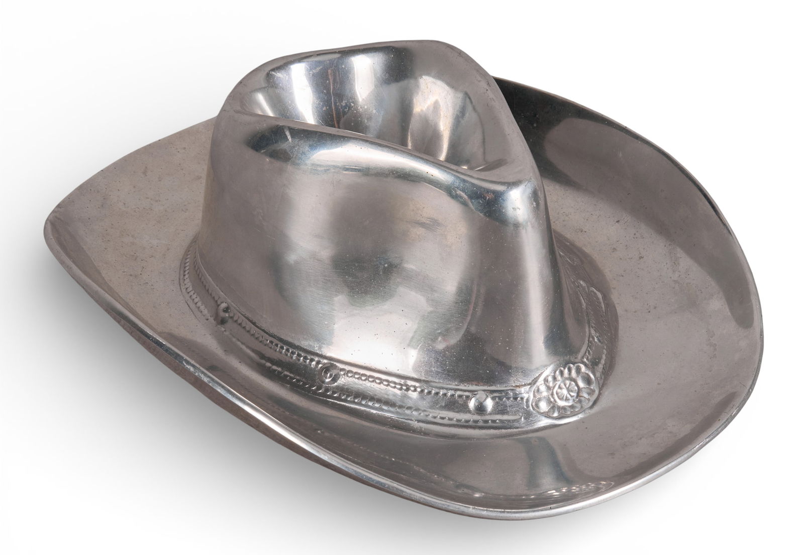 Wilton Armetale Cowboy Hat Chip and Dip: Wilton Armetale aluminum cowboy hat chip and dip, stamped "Wilton Armetale"height 15 in. x width 12 in. x depth 5 in.Provenance: Property from a home in San Antonio, Texas