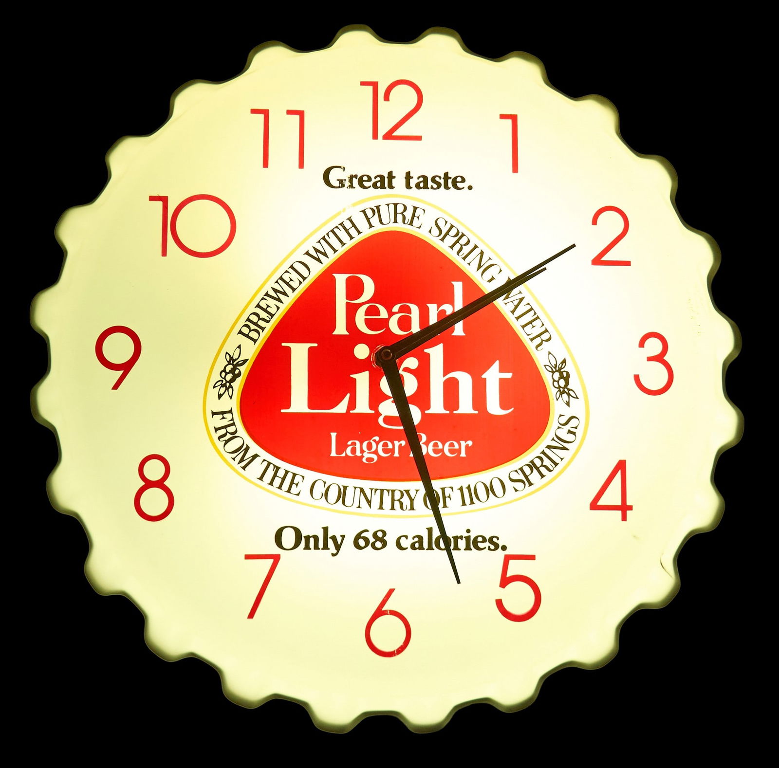 Pearl Light Beer Lighted Bottlecap Clock, 1983 (1 of 4)