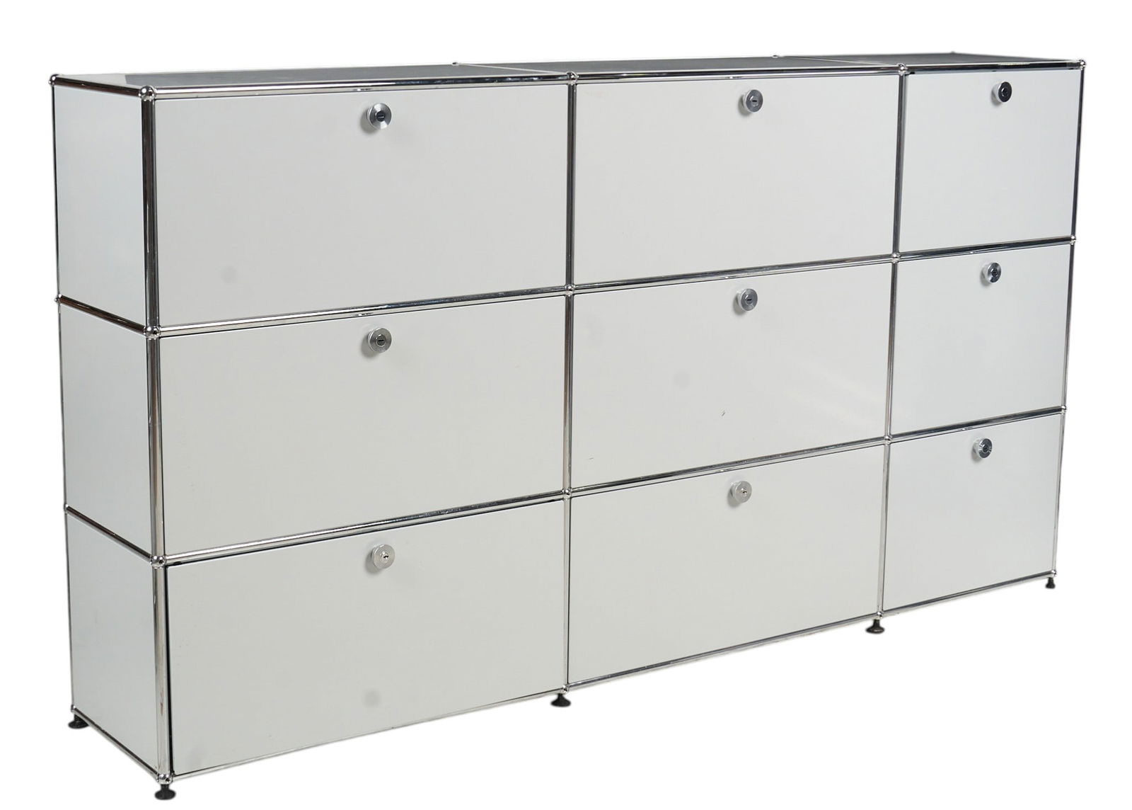 USM Haller Modular Storage Unit: Haller white storage unit by Fritz Haller for USM Modular, featuring six drop-front cabinet doors, above three drawers, in modular design featuring chrome frames, with keysheight 43